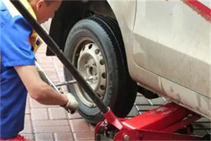 花溪区附近拖车24小时服务热线电话