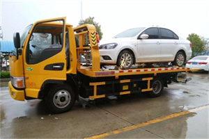 花溪区附近拖车救援24小时服务热线