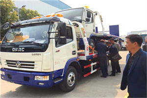 花溪区汽车道路救援拖车价格